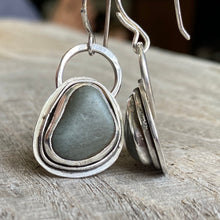 Load image into Gallery viewer, Pebbles by the beach - sterling silver earrings