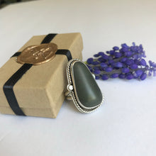Load image into Gallery viewer, Beach stone sterling silver ring - size 6