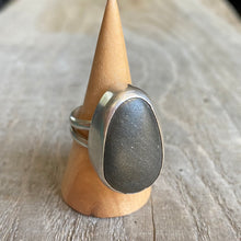 Load image into Gallery viewer, Beach stone and sterling silver ring - size 6.5