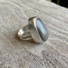 Load image into Gallery viewer, Beach stone and sterling silver ring - size 6.5