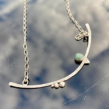 Load image into Gallery viewer, Green jade and sterling silver curved necklace
